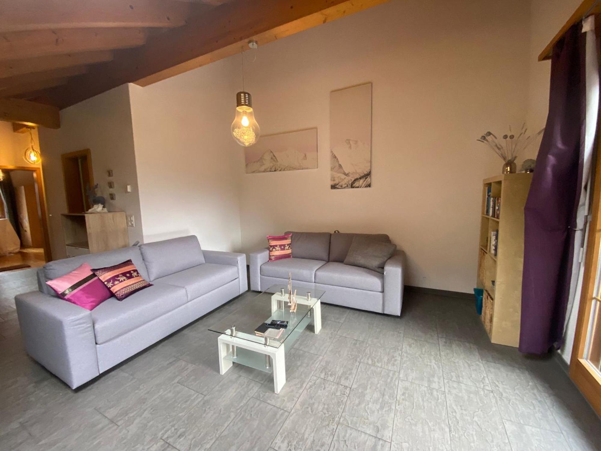 Charming Penthouse Lägenhet Lauterbrunnen Exteriör bild