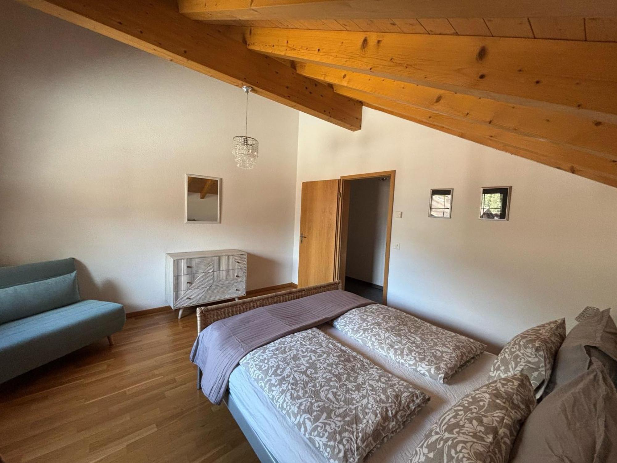 Charming Penthouse Lägenhet Lauterbrunnen Exteriör bild